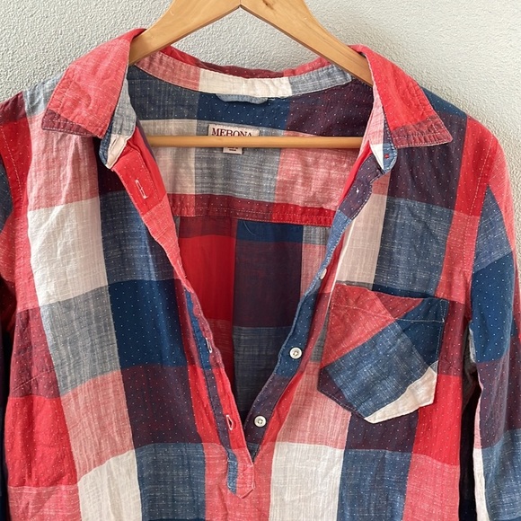 Blue and red button down tunic - Picture 2 of 4